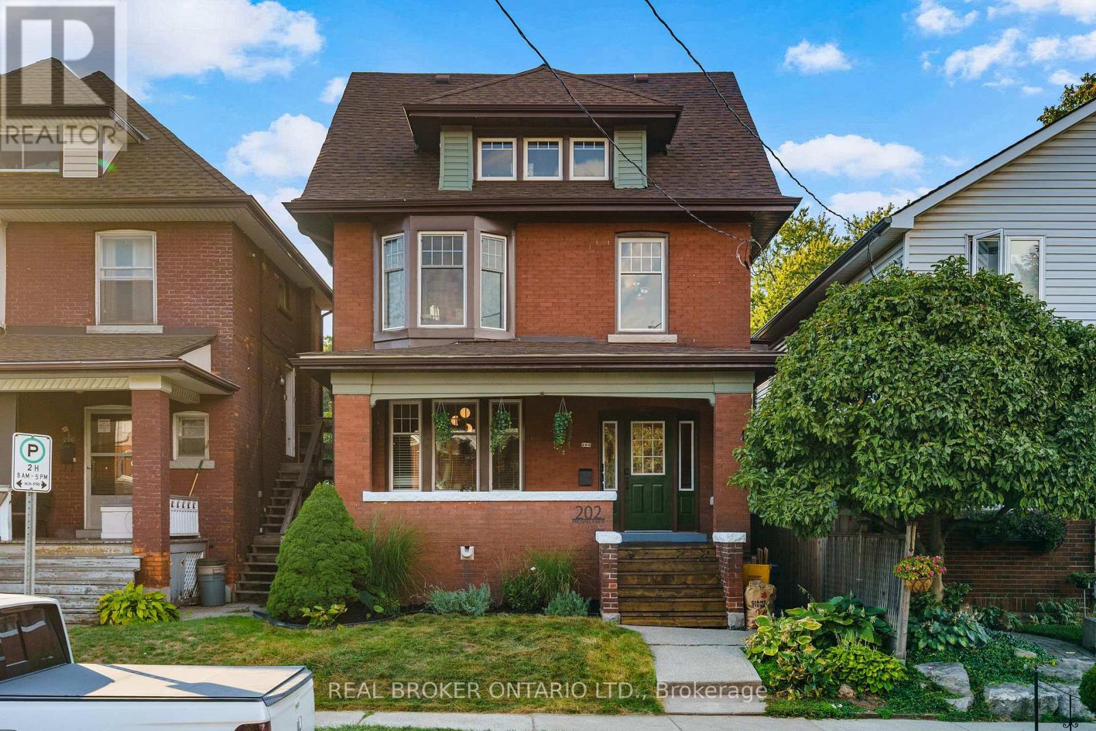 202 PROSPECT STREET S, Hamilton, Ontario