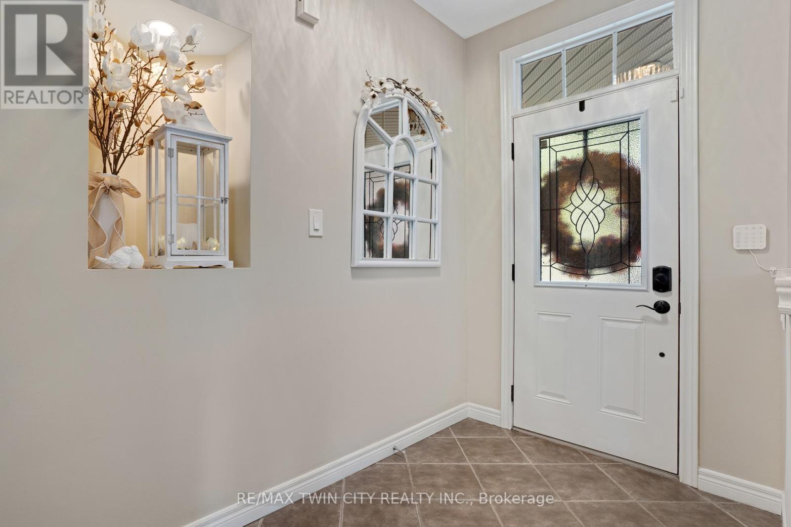 Property at 40 LEMONWOOD PLACE image 3