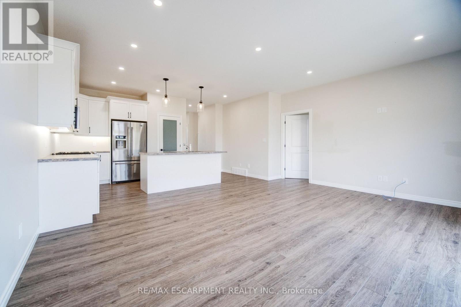 16 Pintail Lane, Norfolk, Ontario  N0E 1M0 - Photo 15 - X12421645