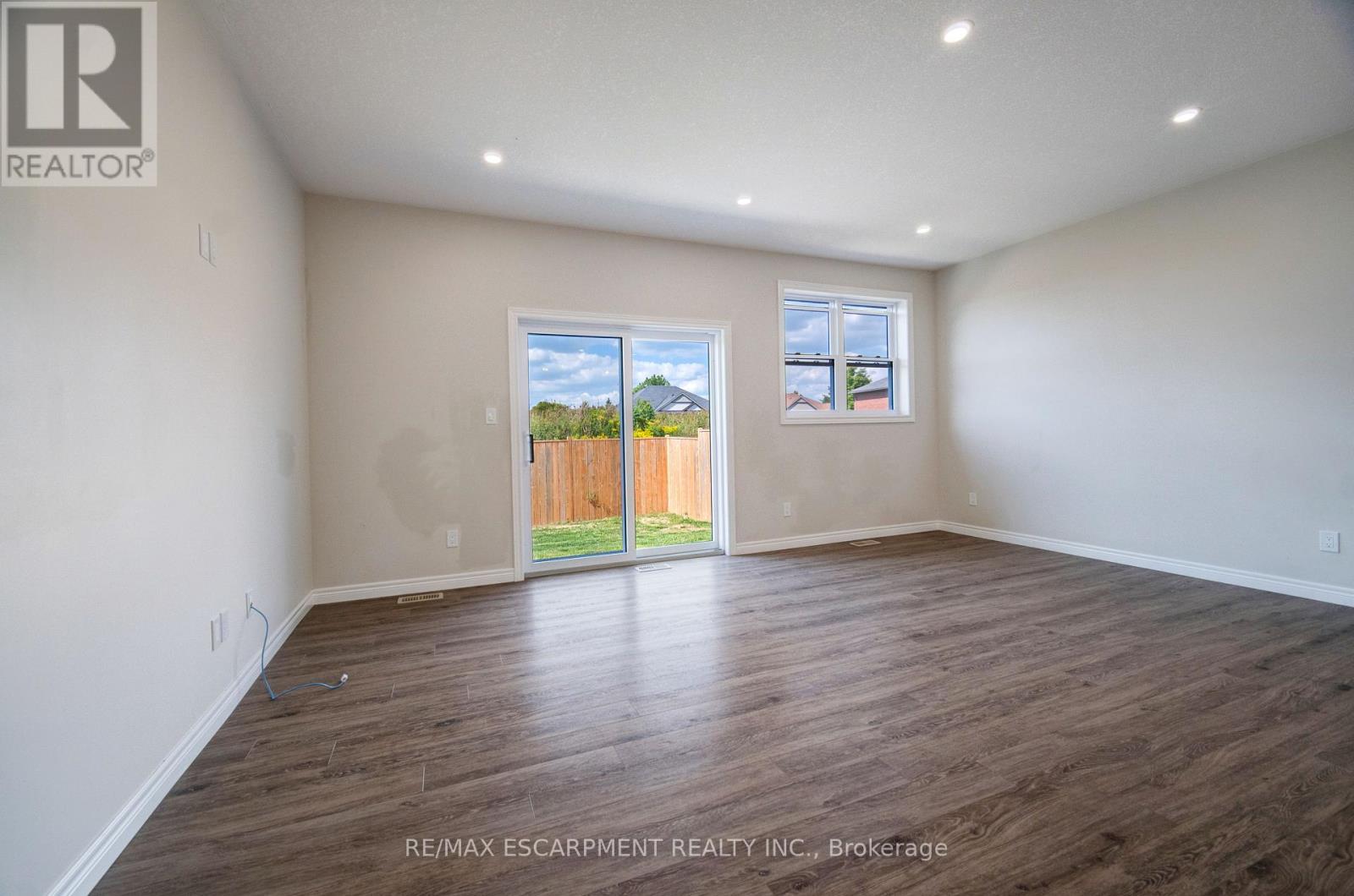 16 Pintail Lane, Norfolk, Ontario  N0E 1M0 - Photo 17 - X12421645