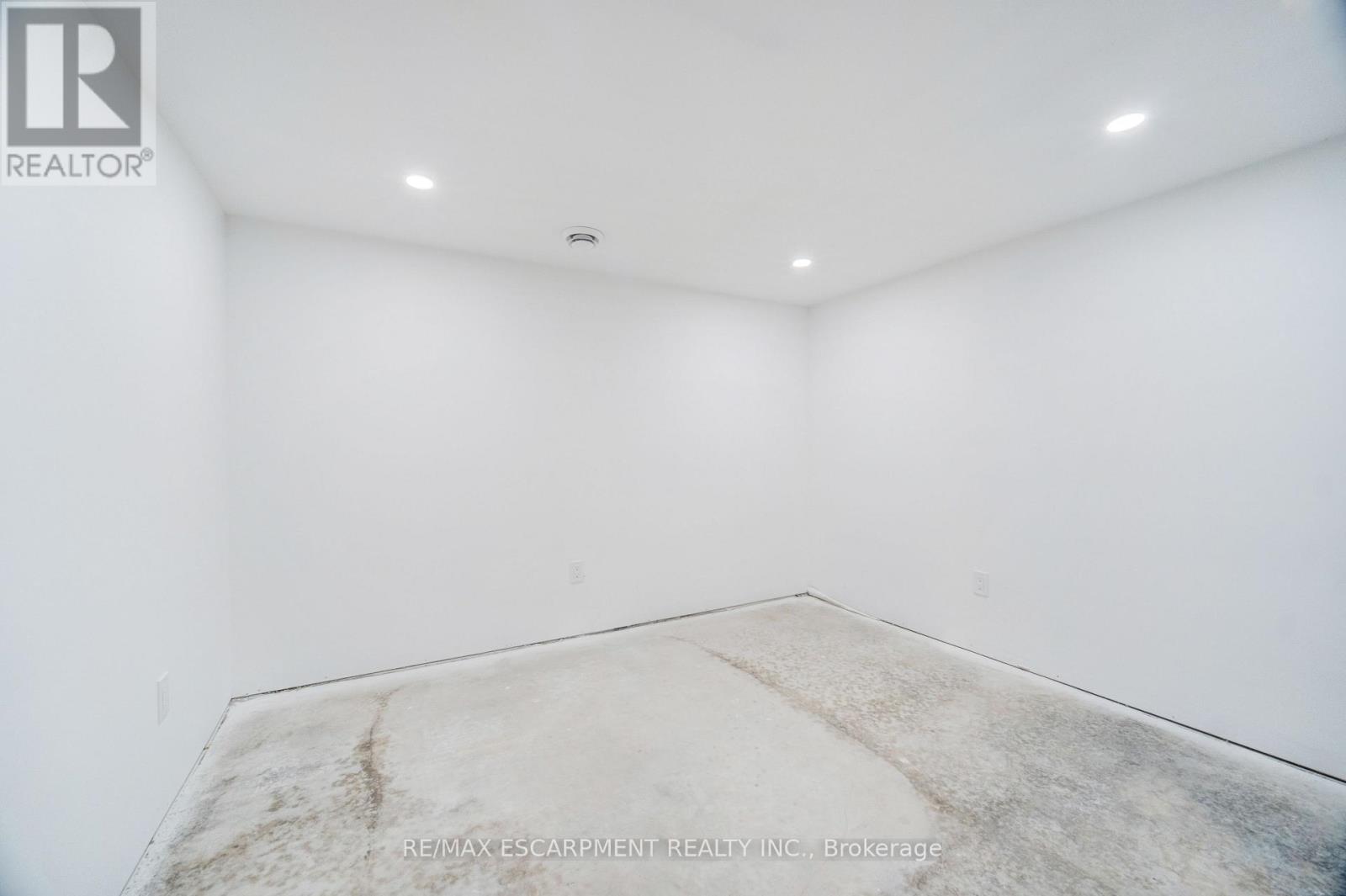 16 Pintail Lane, Norfolk, Ontario  N0E 1M0 - Photo 34 - X12421645