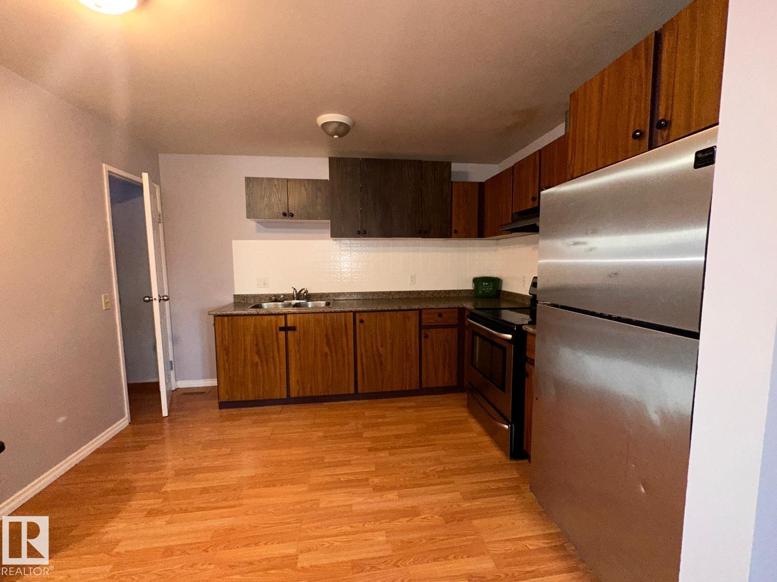 2114 52 St Nw, Edmonton, Alberta  T6L 4T6 - Photo 3 - E4459066
