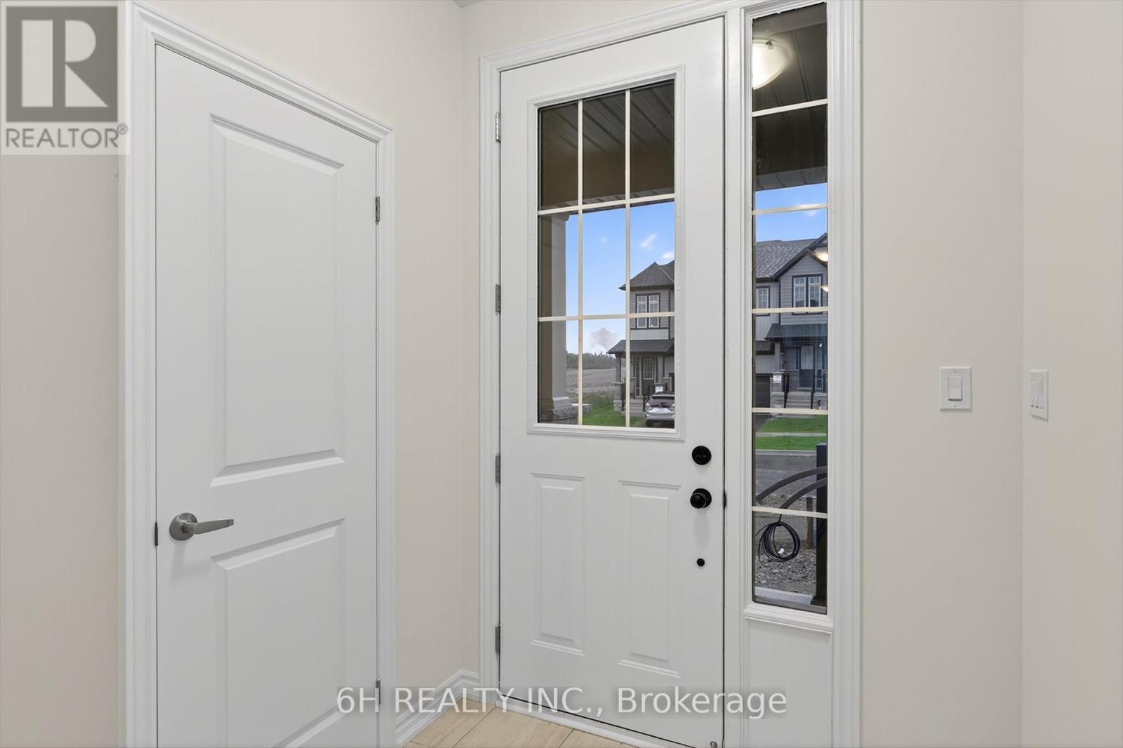 736 Carpenter Trail, Peterborough (Monaghan Ward 2), Ontario  K9K 0J3 - Photo 5 - X12407723