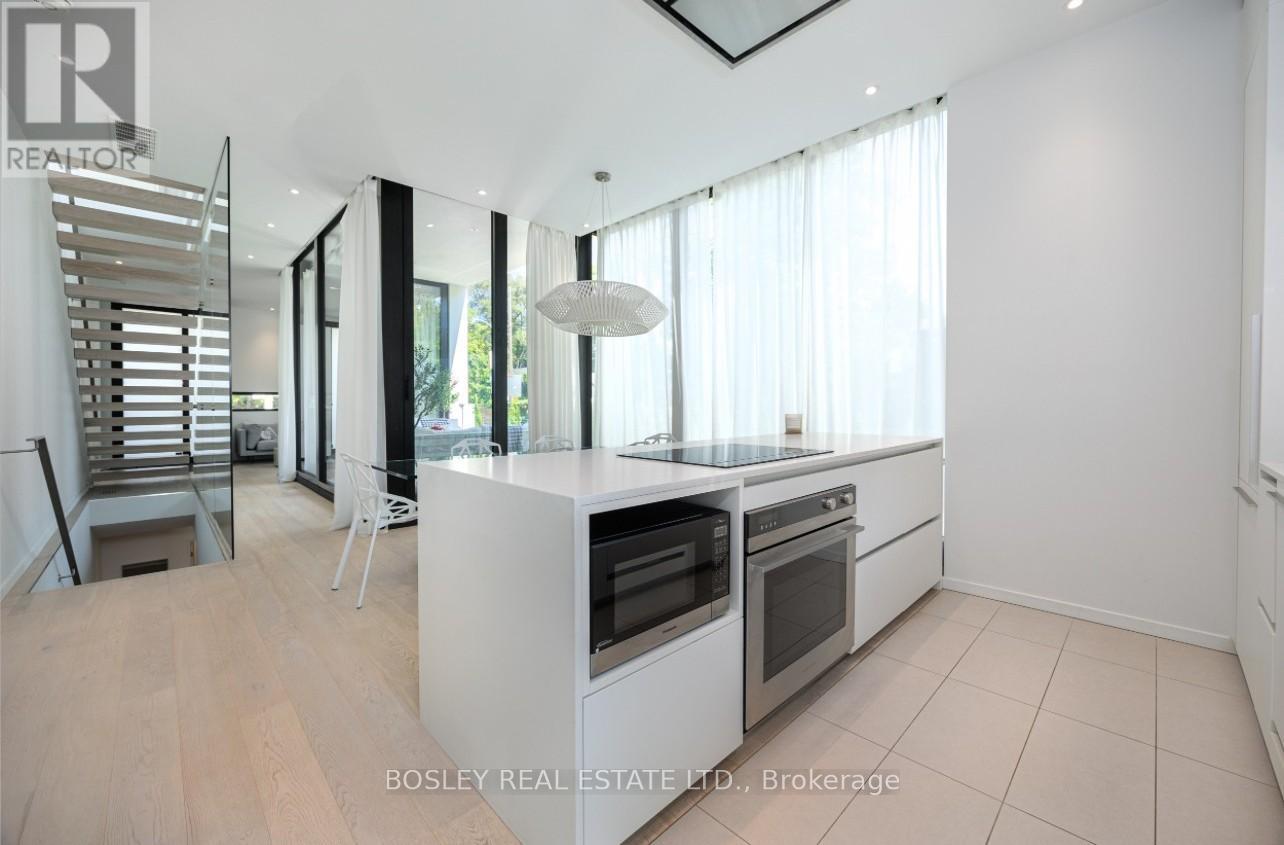147 Hanson Street, Toronto, Ontario  M4C 1A3 - Photo 11 - E12420957
