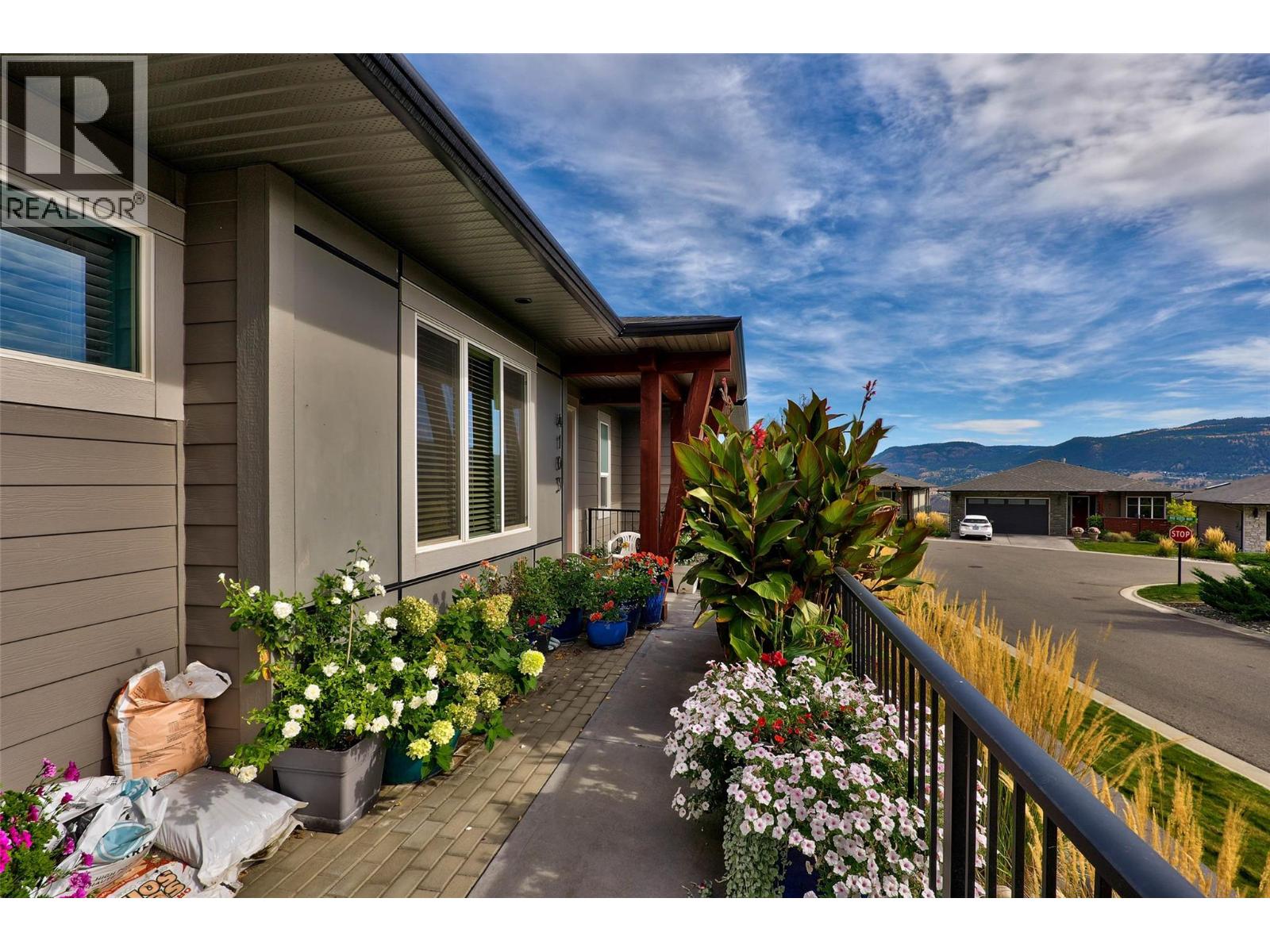 4103 Rio Vista Place, Kamloops, British Columbia  V2H 0E1 - Photo 3 - 10363817