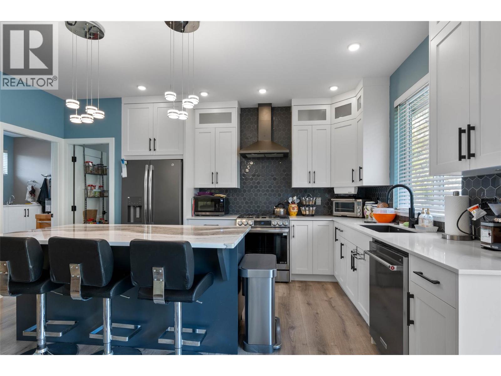 4103 Rio Vista Place, Kamloops, British Columbia  V2H 0E1 - Photo 5 - 10363817