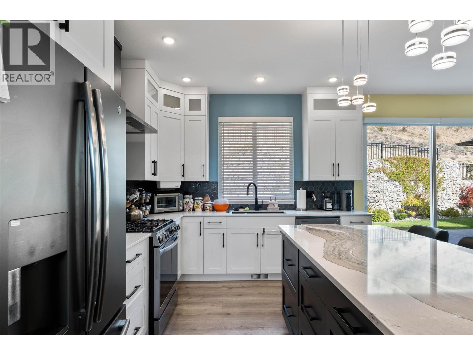 4103 Rio Vista Place, Kamloops, British Columbia  V2H 0E1 - Photo 6 - 10363817