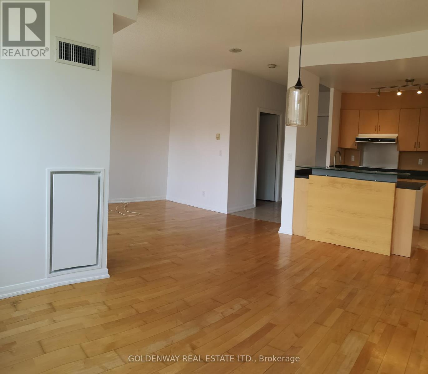 P306 - 25 Soho Street, Toronto, Ontario  M5T 1Z6 - Photo 6 - C12421684