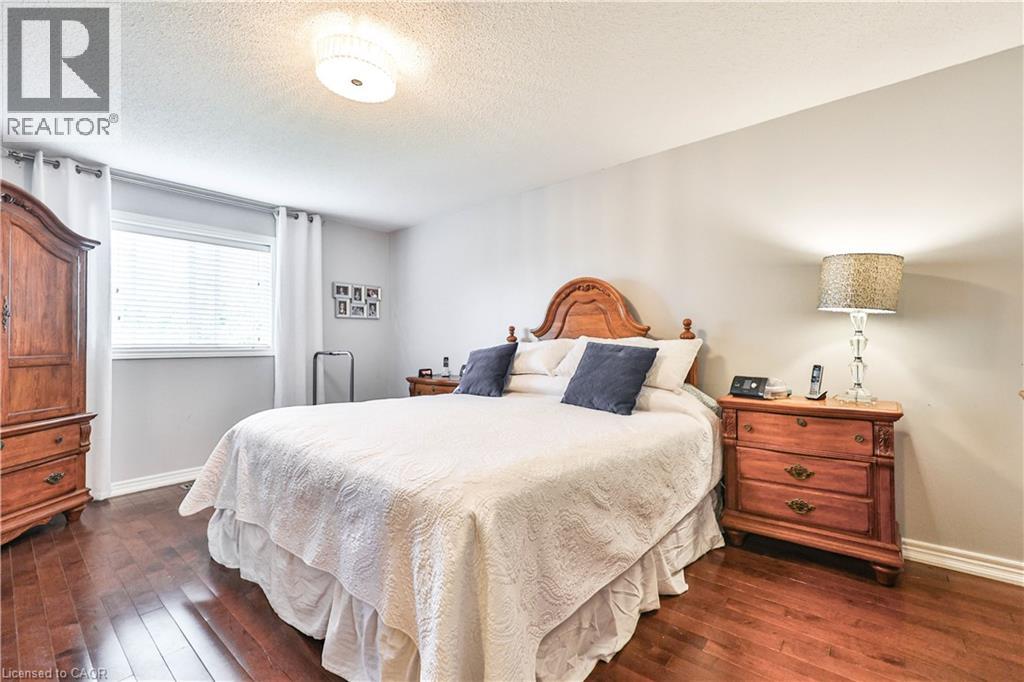 4037 Medland Drive, Burlington, Ontario  L7M 4W7 - Photo 12 - 40771633