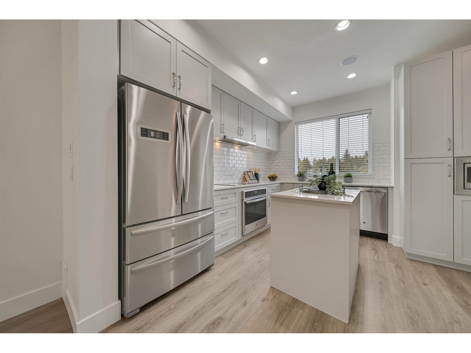 47 15775 Mountain View Drive, Surrey, British Columbia  V3Z 0W7 - Photo 2 - R3049537