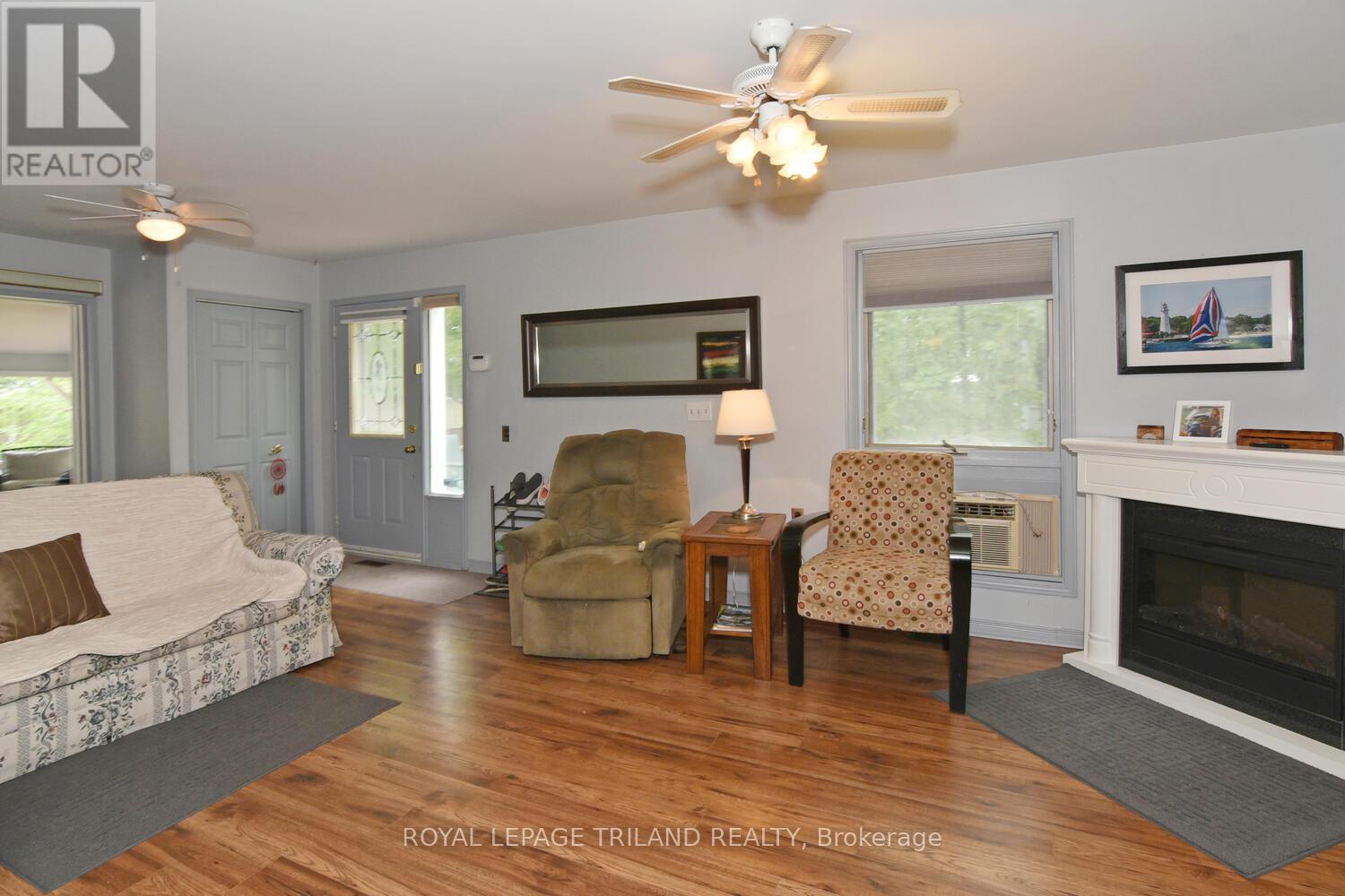 6016 Max's Drive, Lambton Shores, Ontario  N0N 1J1 - Photo 15 - X12421763
