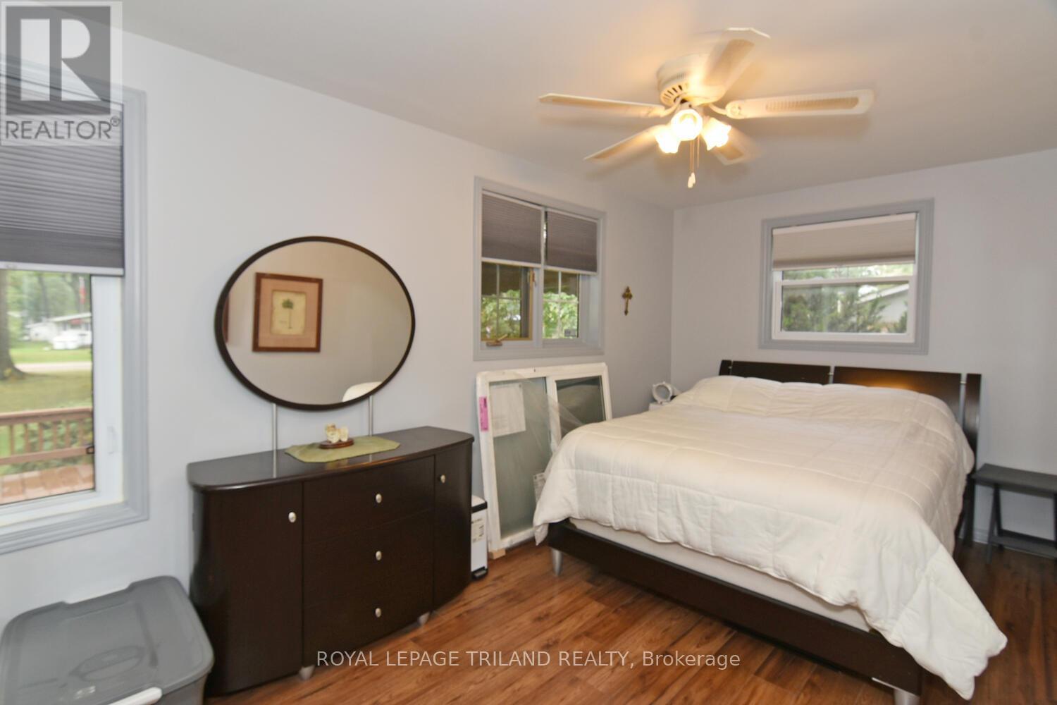 6016 Max's Drive, Lambton Shores, Ontario  N0N 1J1 - Photo 26 - X12421763