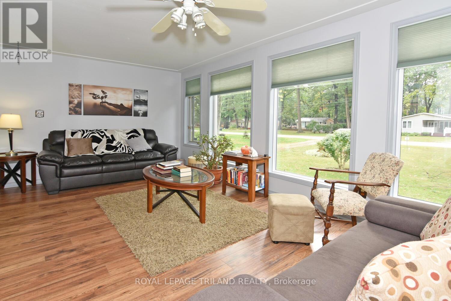 6016 Max's Drive, Lambton Shores, Ontario  N0N 1J1 - Photo 39 - X12421763