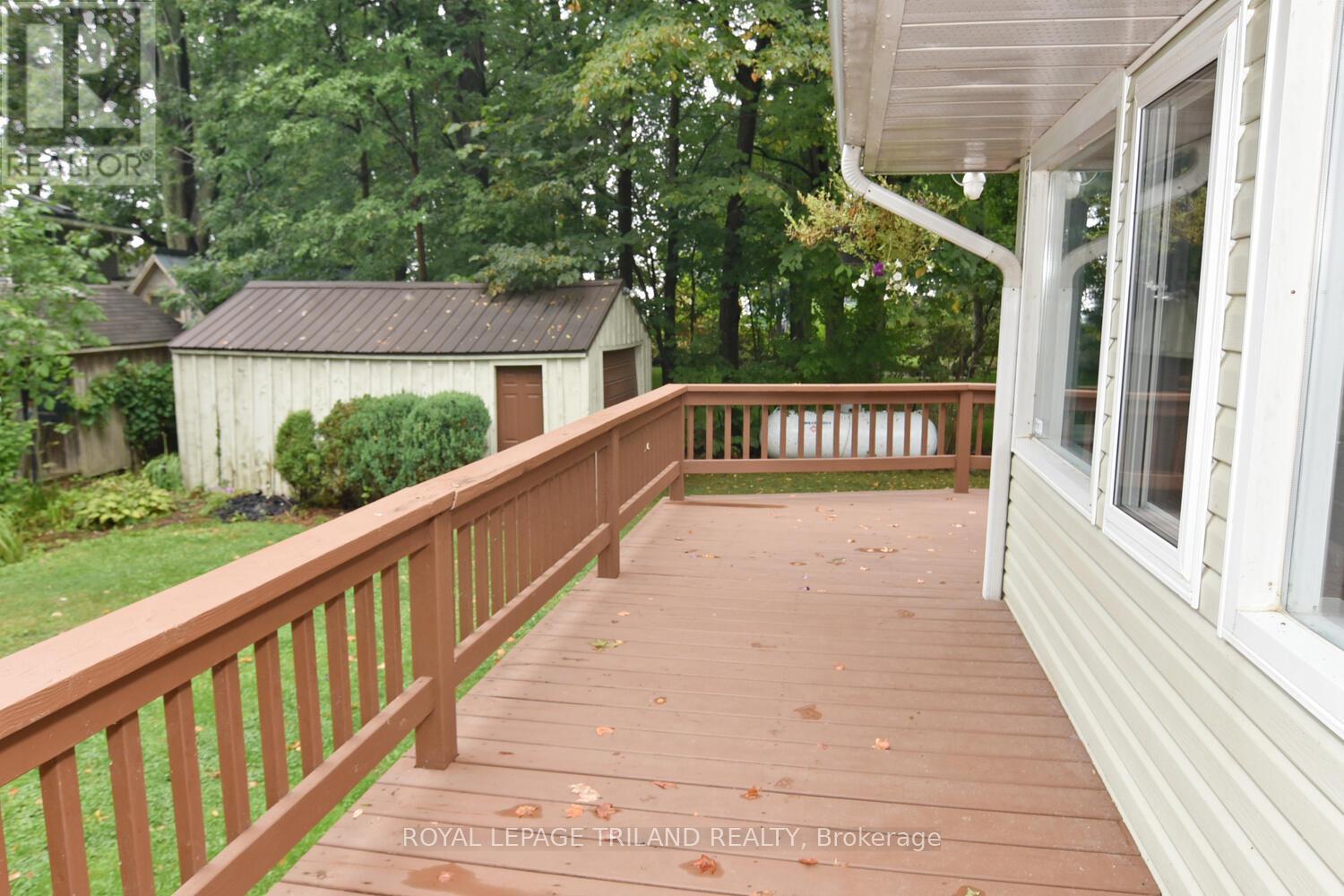6016 Max's Drive, Lambton Shores, Ontario  N0N 1J1 - Photo 45 - X12421763