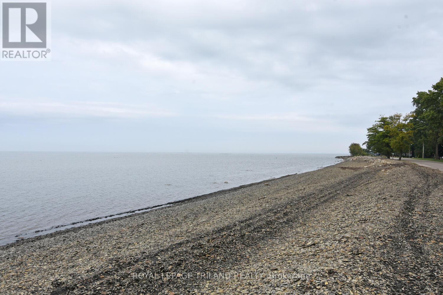 6016 Max's Drive, Lambton Shores, Ontario  N0N 1J1 - Photo 50 - X12421763