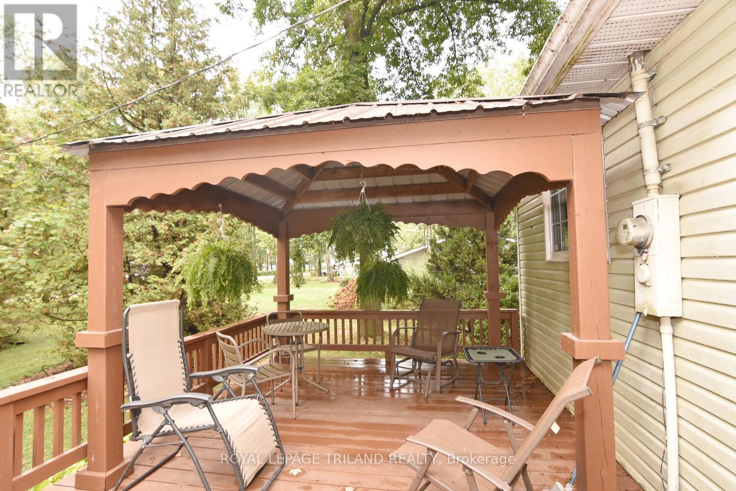 6016 Max's Drive, Lambton Shores, Ontario  N0N 1J1 - Photo 7 - X12421763
