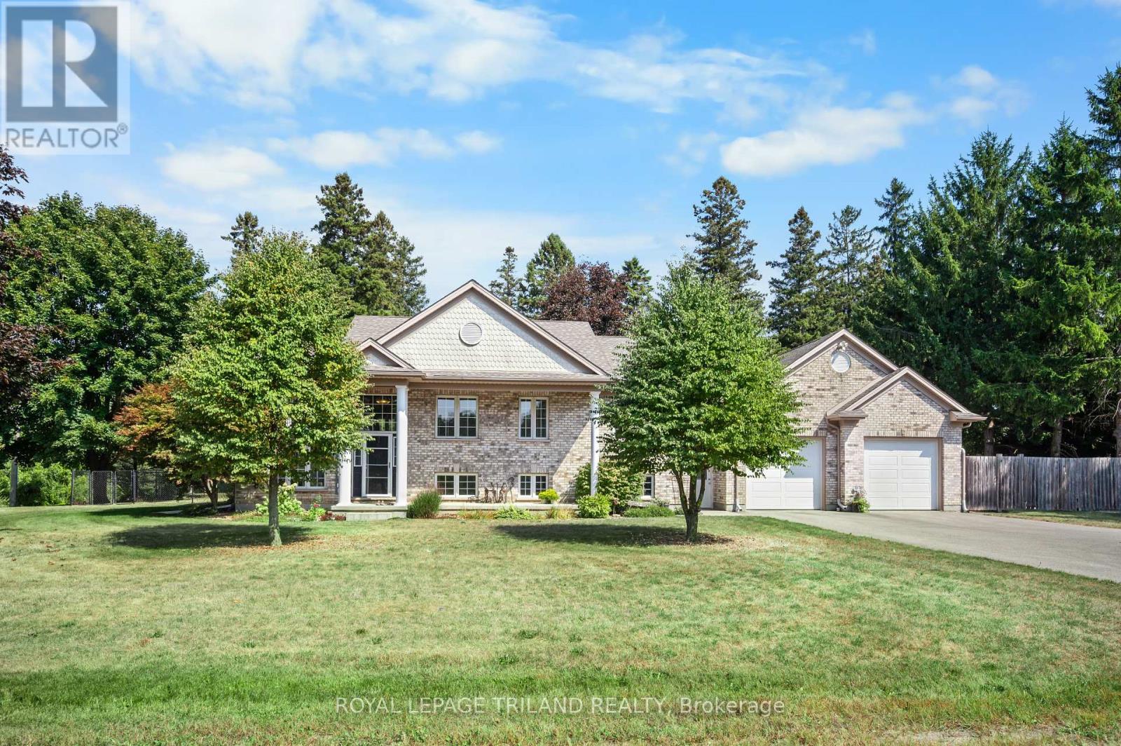 2670 Putnam Road, Thames Centre, Ontario  N0L 2B0 - Photo 1 - X12421865