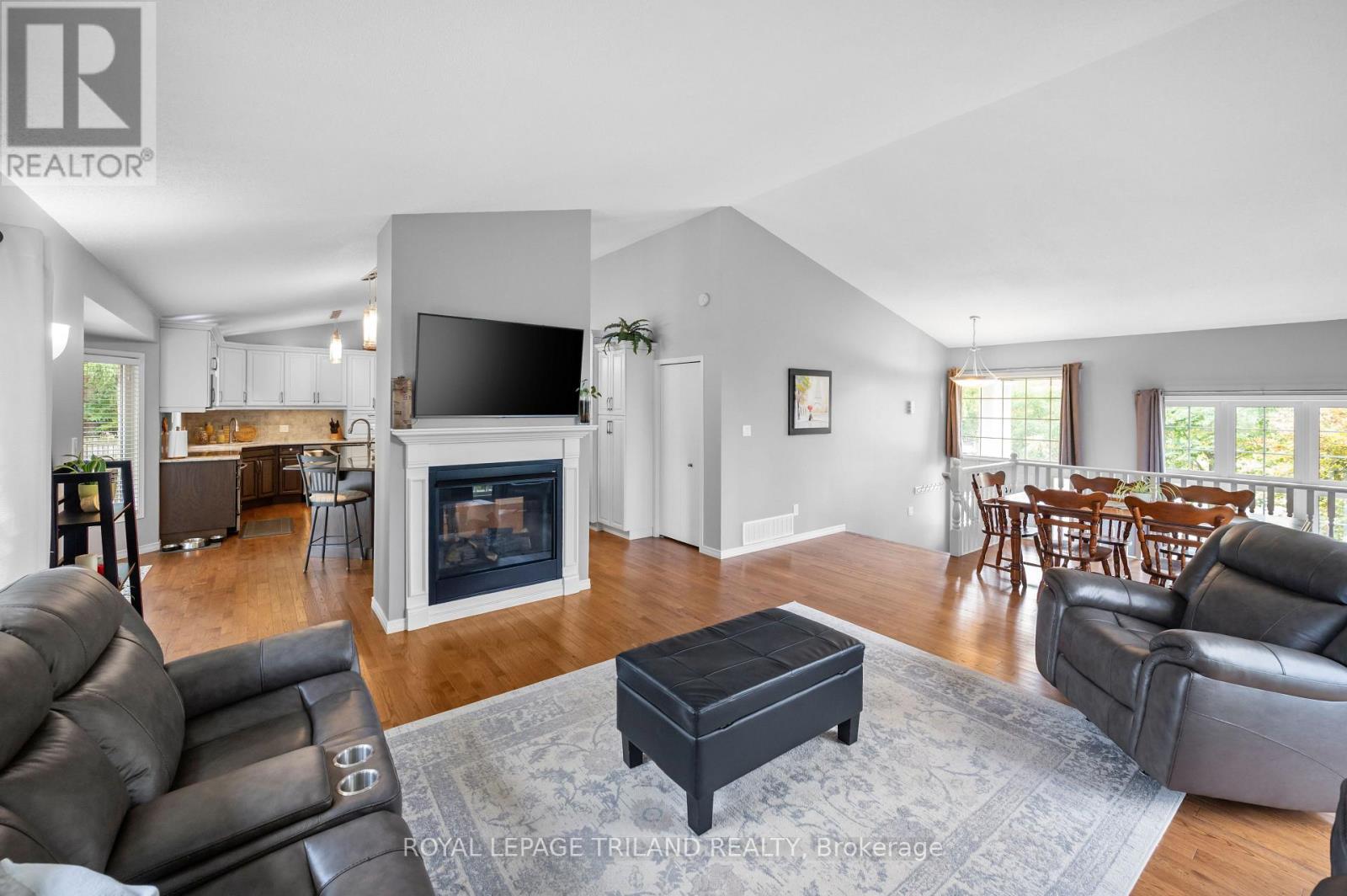 2670 Putnam Road, Thames Centre, Ontario  N0L 2B0 - Photo 11 - X12421865
