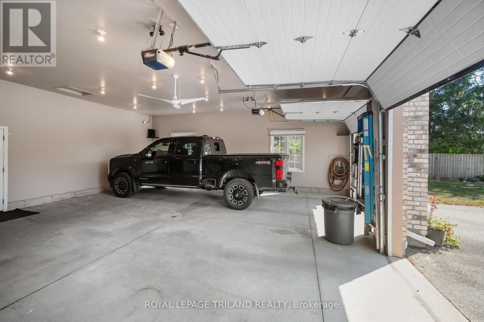 2670 Putnam Road, Thames Centre, Ontario  N0L 2B0 - Photo 35 - X12421865