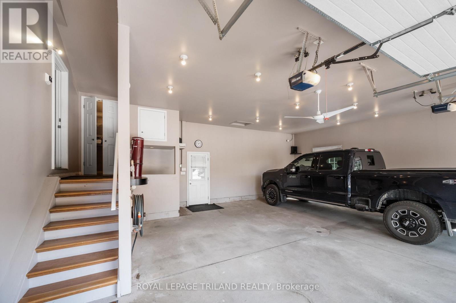 2670 Putnam Road, Thames Centre, Ontario  N0L 2B0 - Photo 36 - X12421865