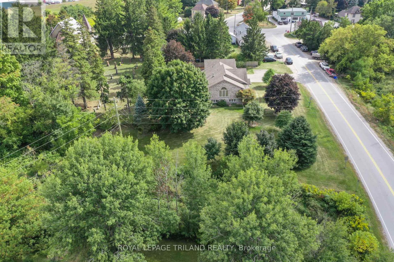 2670 Putnam Road, Thames Centre, Ontario  N0L 2B0 - Photo 4 - X12421865