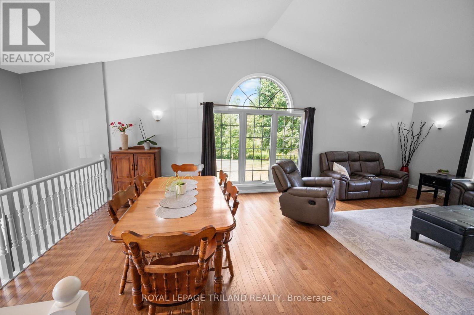 2670 Putnam Road, Thames Centre, Ontario  N0L 2B0 - Photo 8 - X12421865