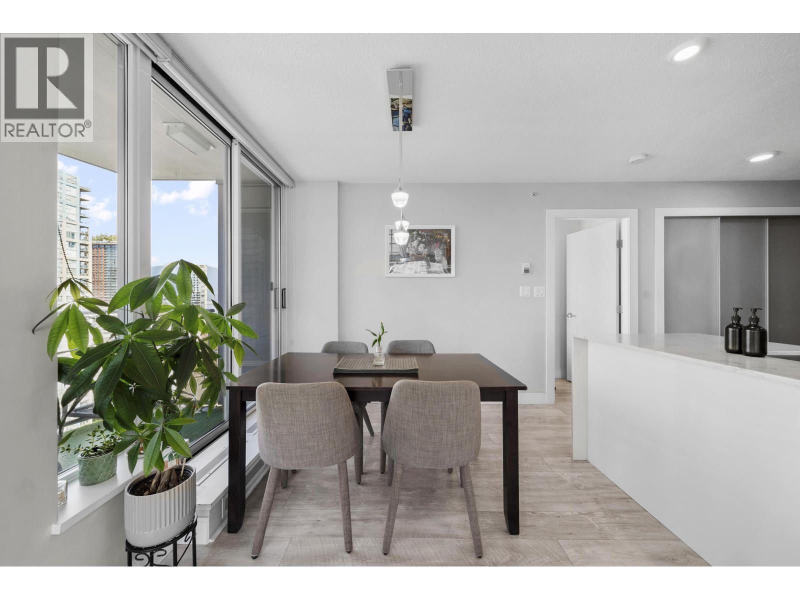 2507 689 Abbott Street, Vancouver, British Columbia  V6B 0J2 - Photo 12 - R3049358