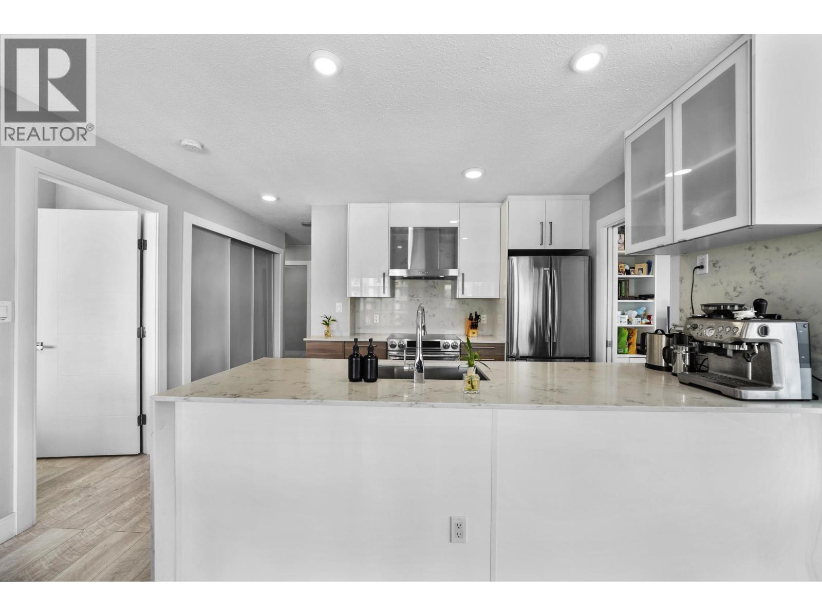 2507 689 Abbott Street, Vancouver, British Columbia  V6B 0J2 - Photo 10 - R3049358
