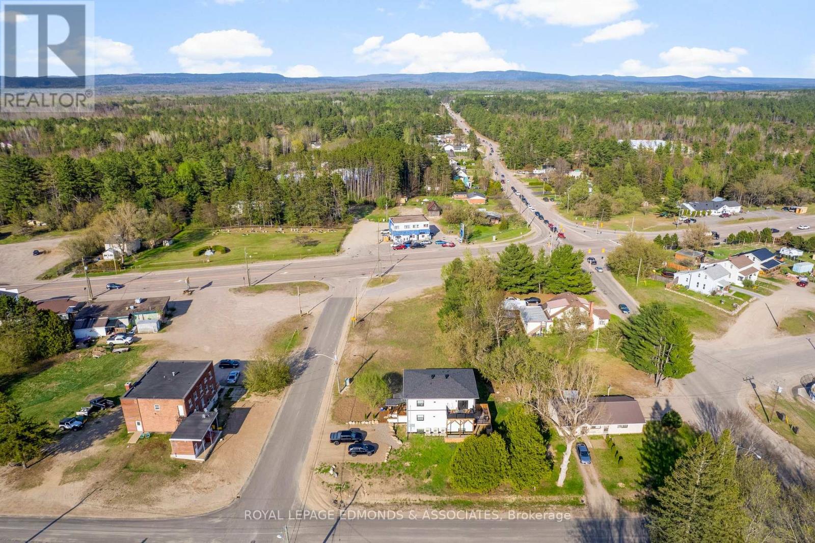 0 Albert Street, Laurentian Hills, Ontario  K0J 1P0 - Photo 7 - X12421800