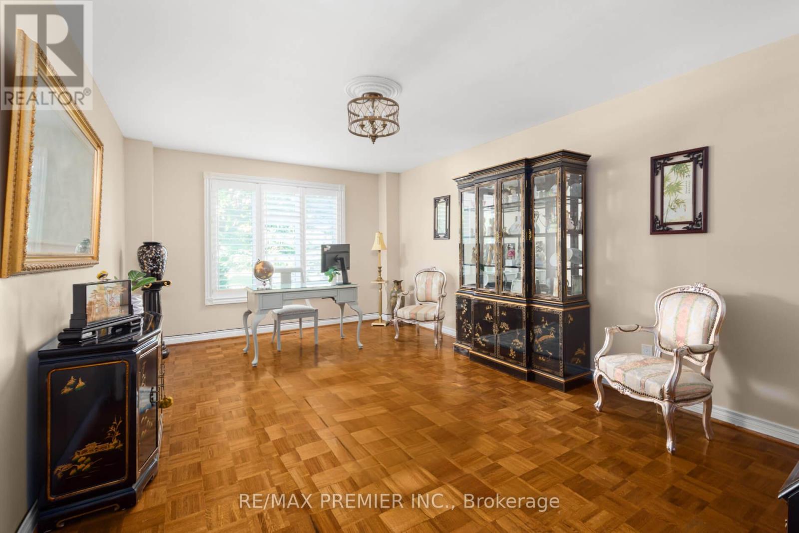 1 Radley Street, Vaughan (East Woodbridge), Ontario  L4L 8J7 - Photo 13 - N12421654