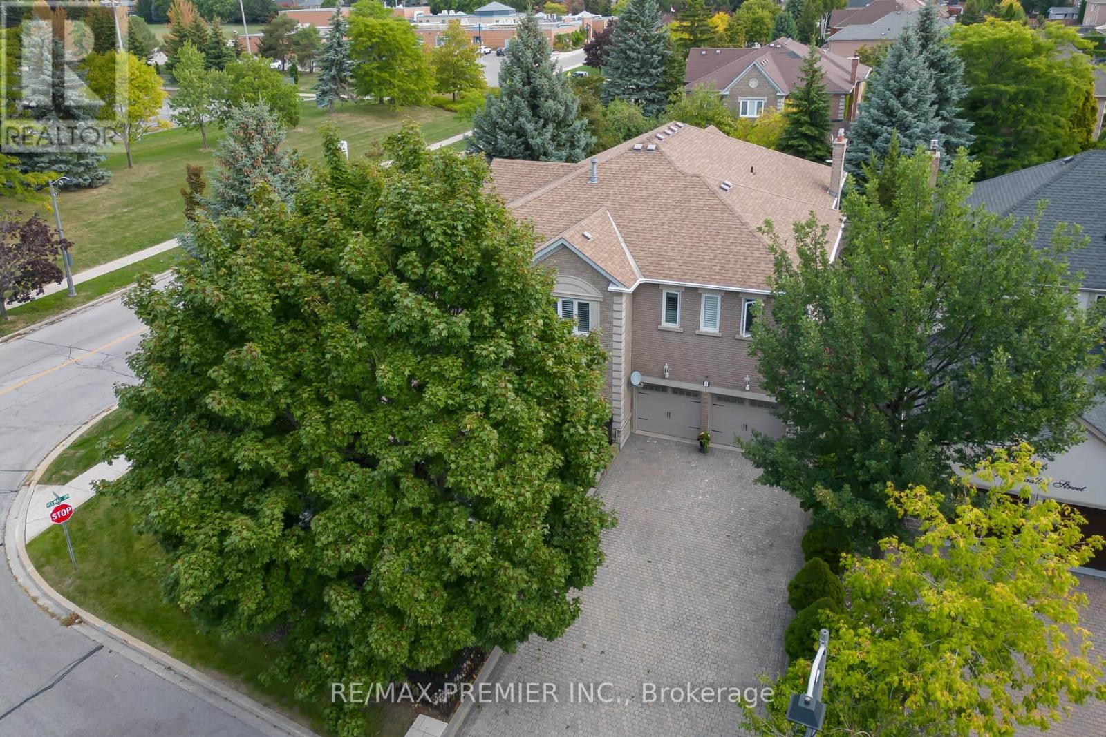 1 Radley Street, Vaughan (East Woodbridge), Ontario  L4L 8J7 - Photo 48 - N12421654