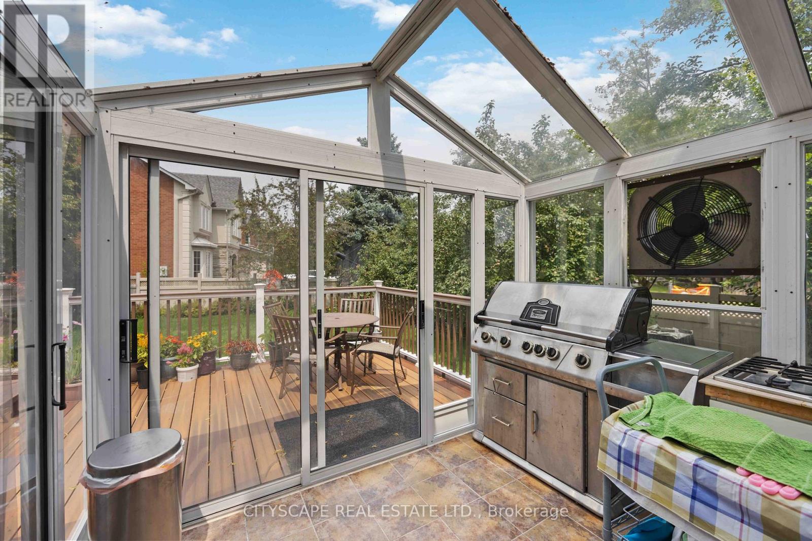 406 Weldrick Road E, Richmond Hill, Ontario  L4B 2M8 - Photo 38 - N12421690