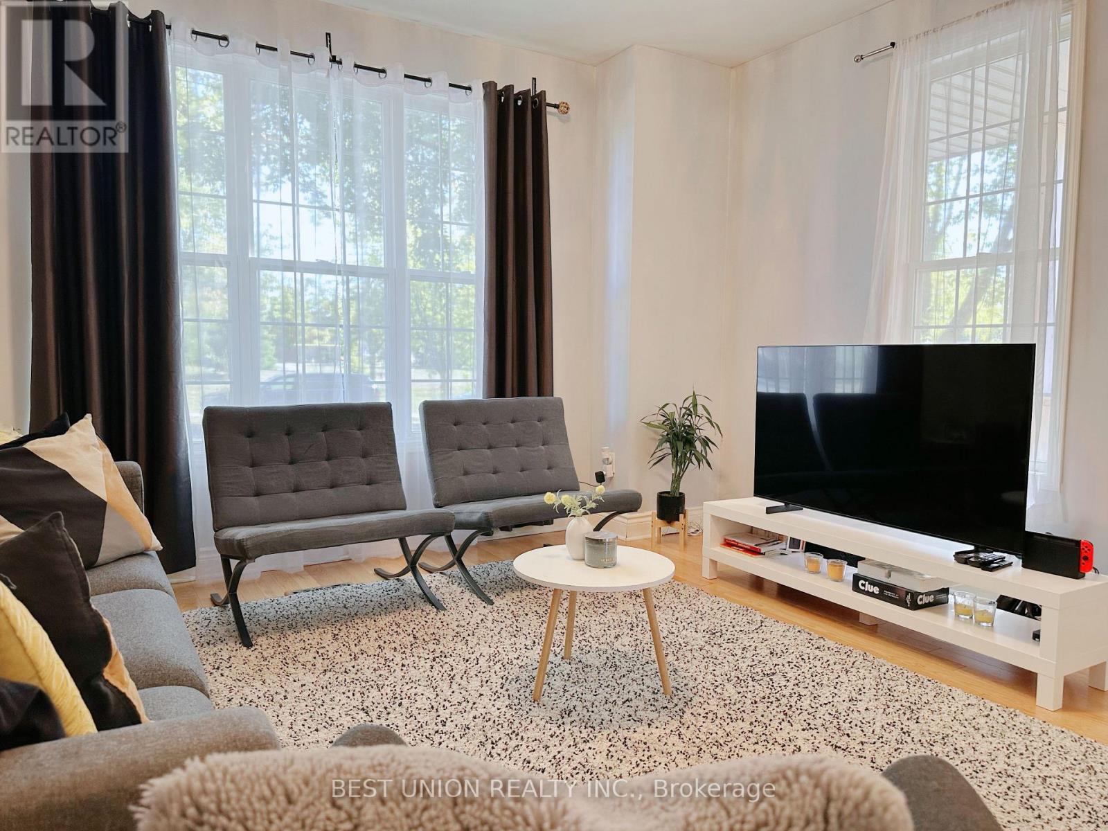 320 Country Glen Road S, Markham, Ontario  L6B 1C5 - Photo 8 - N12421710