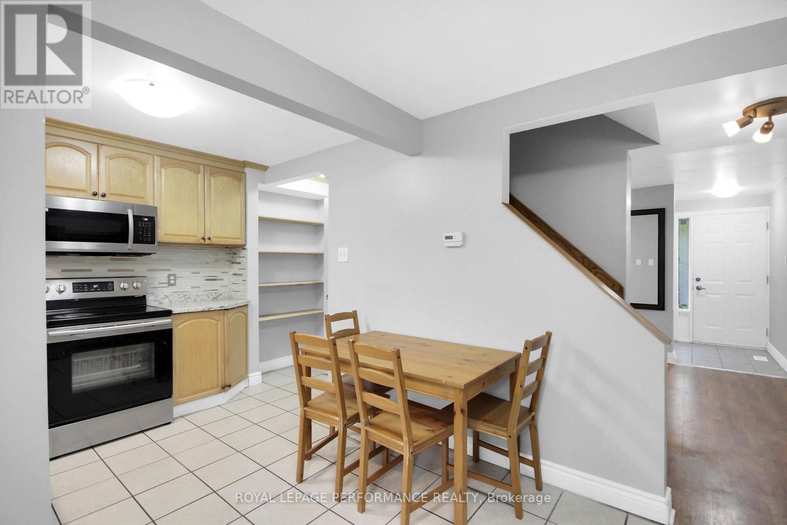 360 Woodfield Drive, Ottawa, Ontario  K2G 3W9 - Photo 11 - X12421738