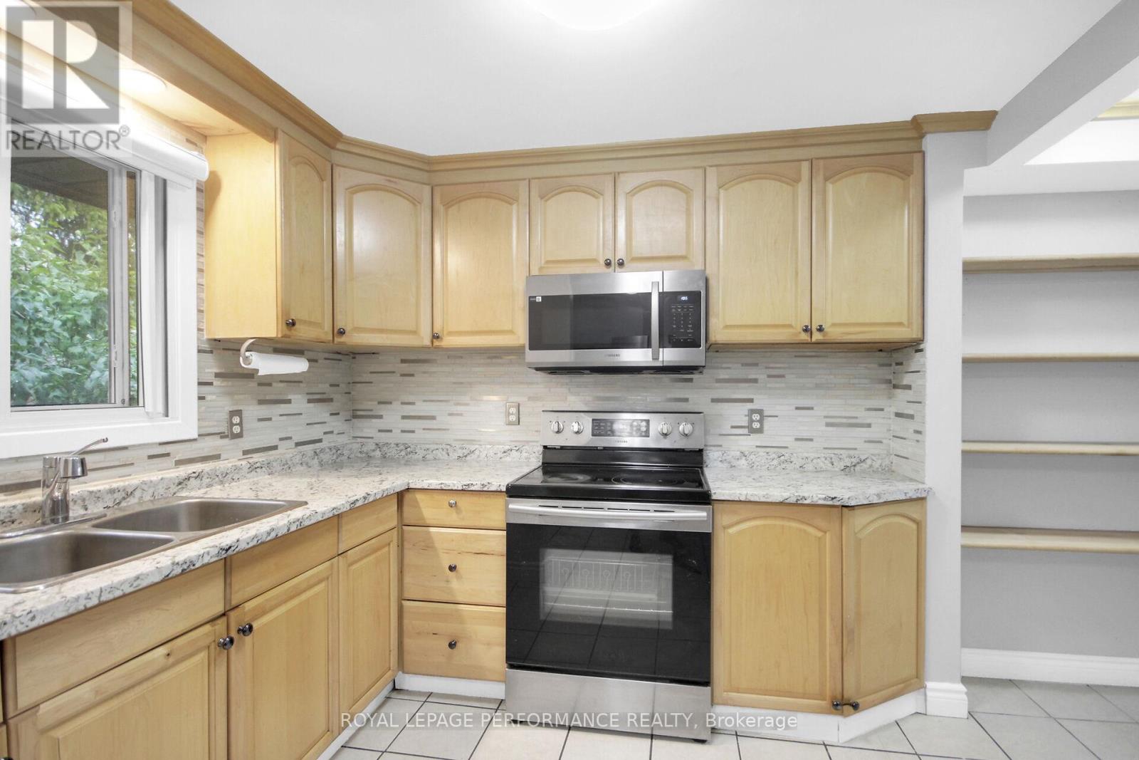 360 Woodfield Drive, Ottawa, Ontario  K2G 3W9 - Photo 12 - X12421738