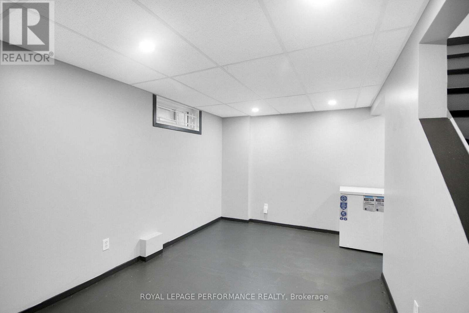 360 Woodfield Drive, Ottawa, Ontario  K2G 3W9 - Photo 26 - X12421738