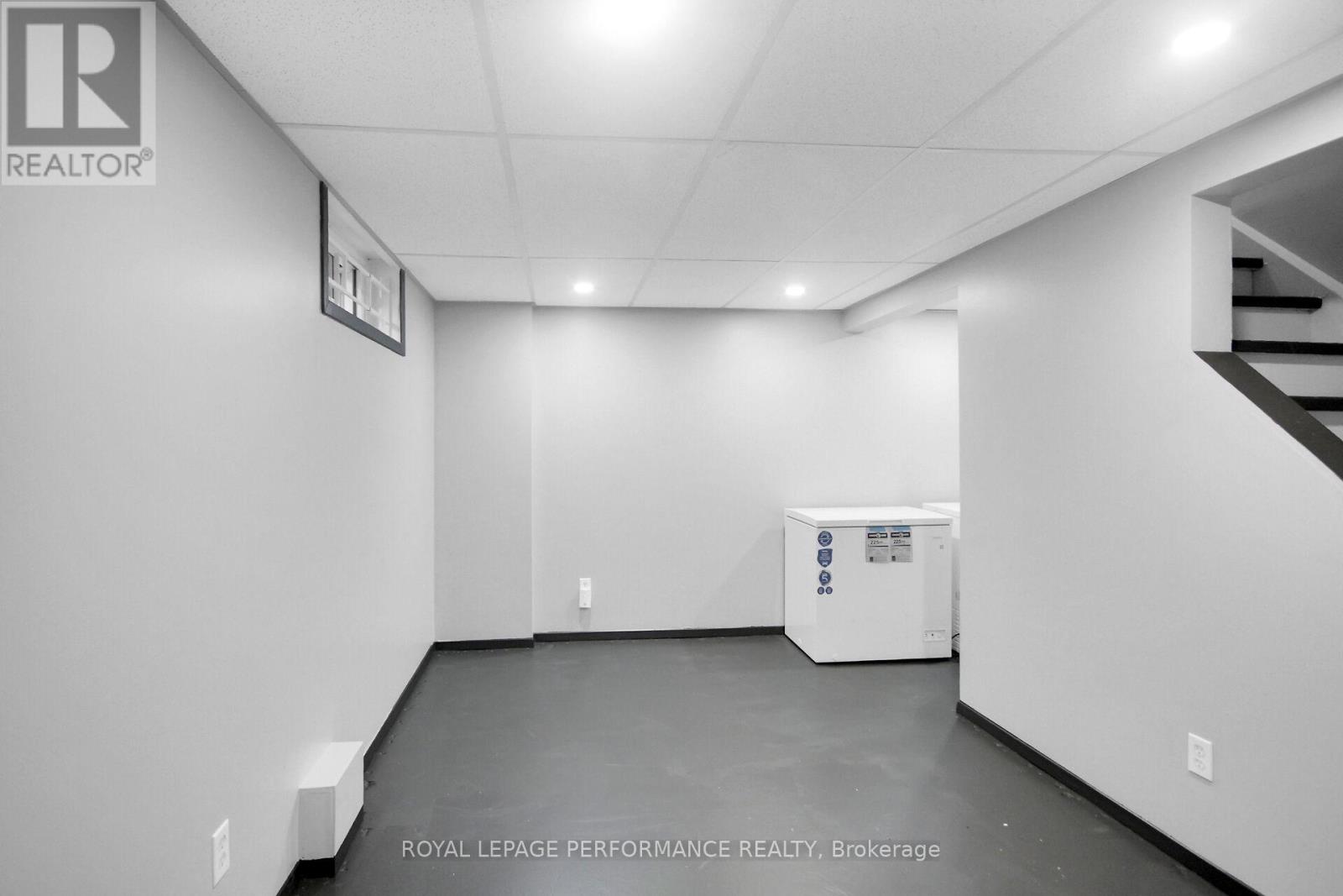 360 Woodfield Drive, Ottawa, Ontario  K2G 3W9 - Photo 27 - X12421738