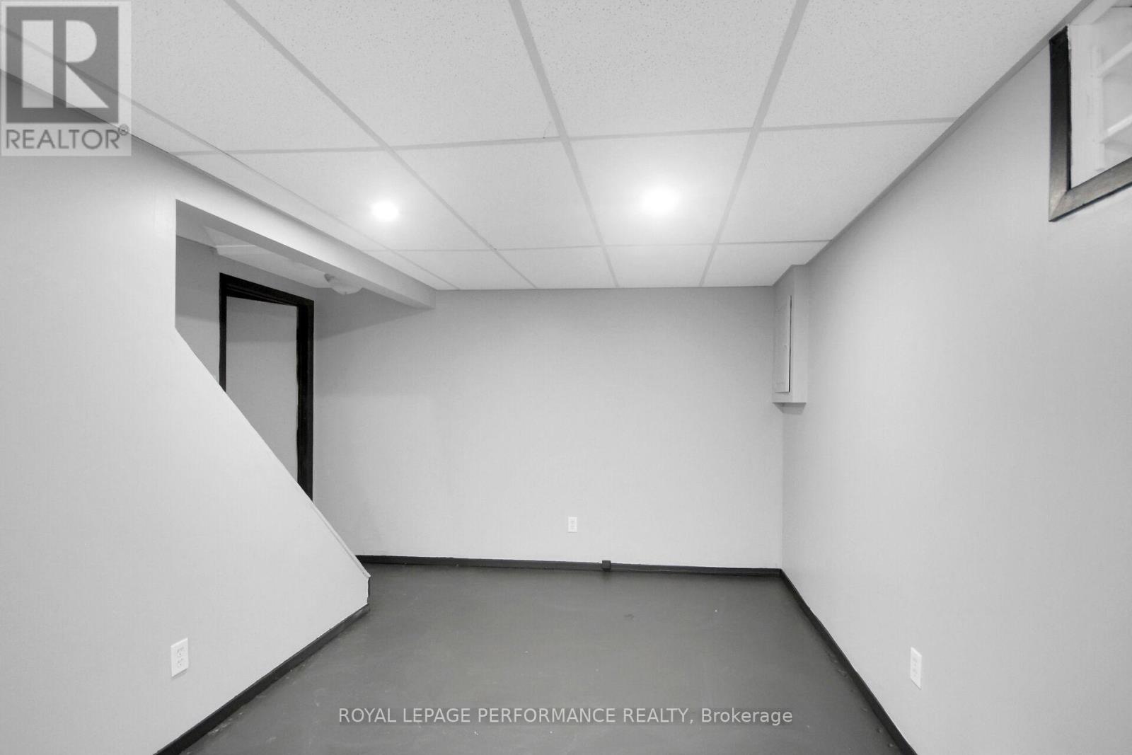 360 Woodfield Drive, Ottawa, Ontario  K2G 3W9 - Photo 29 - X12421738