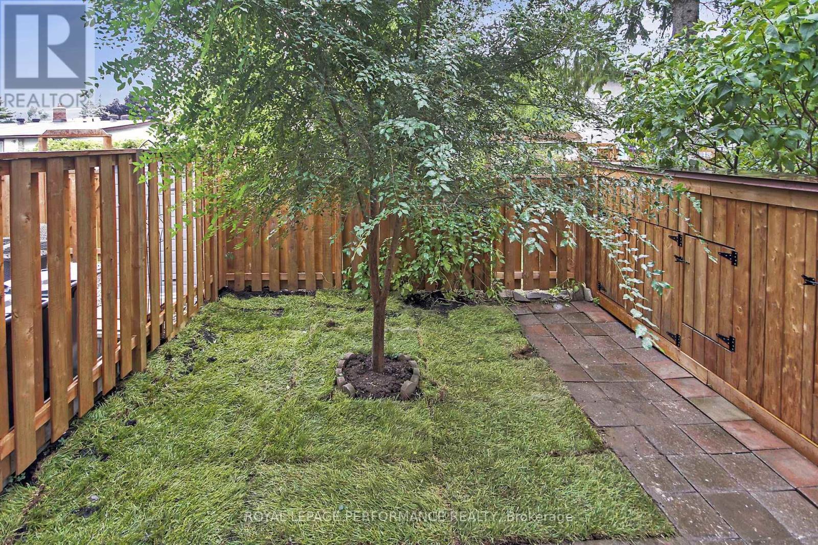 360 Woodfield Drive, Ottawa, Ontario  K2G 3W9 - Photo 31 - X12421738