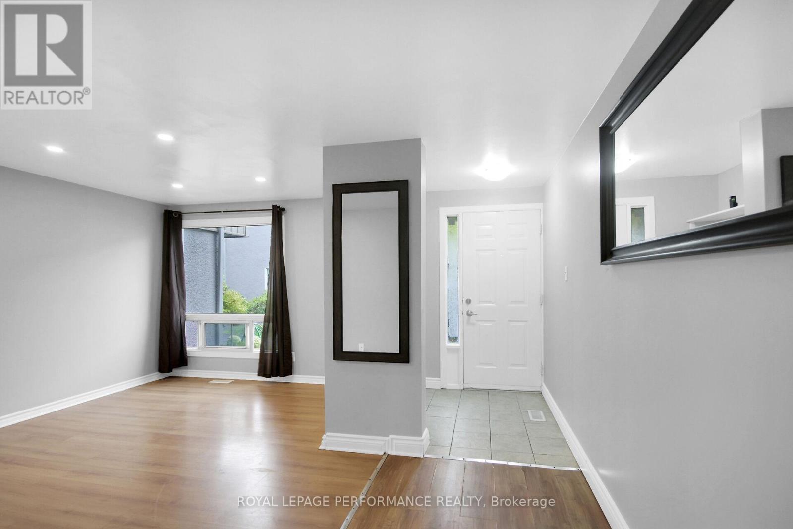 360 Woodfield Drive, Ottawa, Ontario  K2G 3W9 - Photo 4 - X12421738