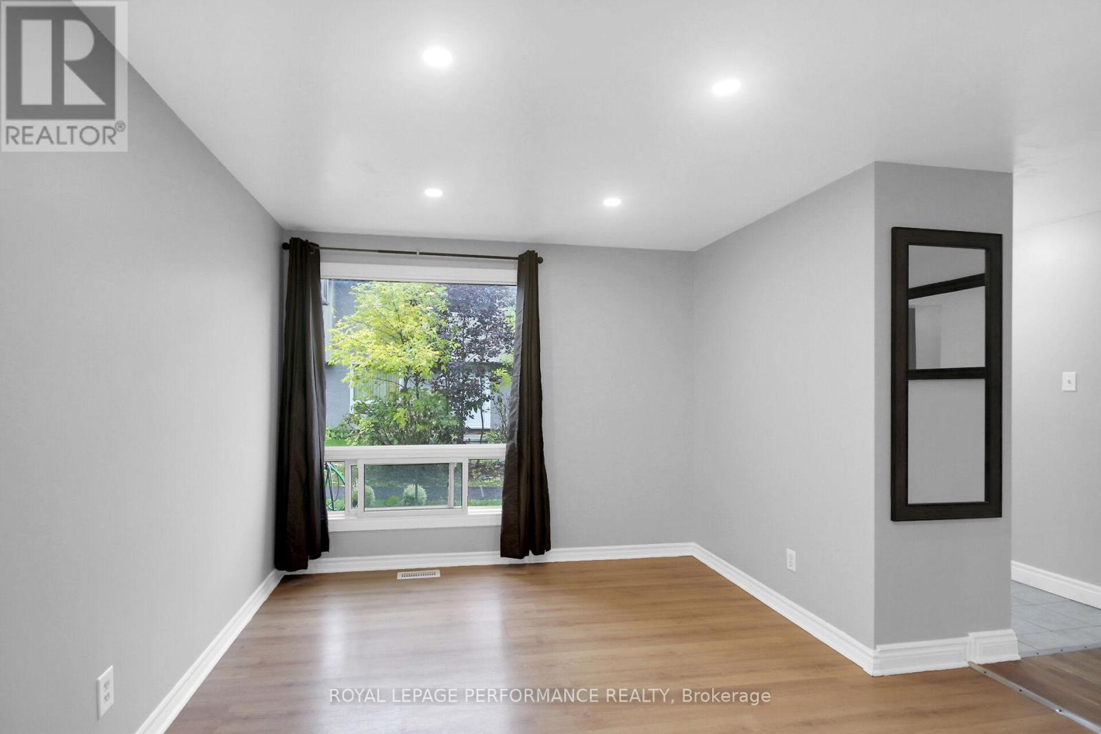 360 Woodfield Drive, Ottawa, Ontario  K2G 3W9 - Photo 6 - X12421738