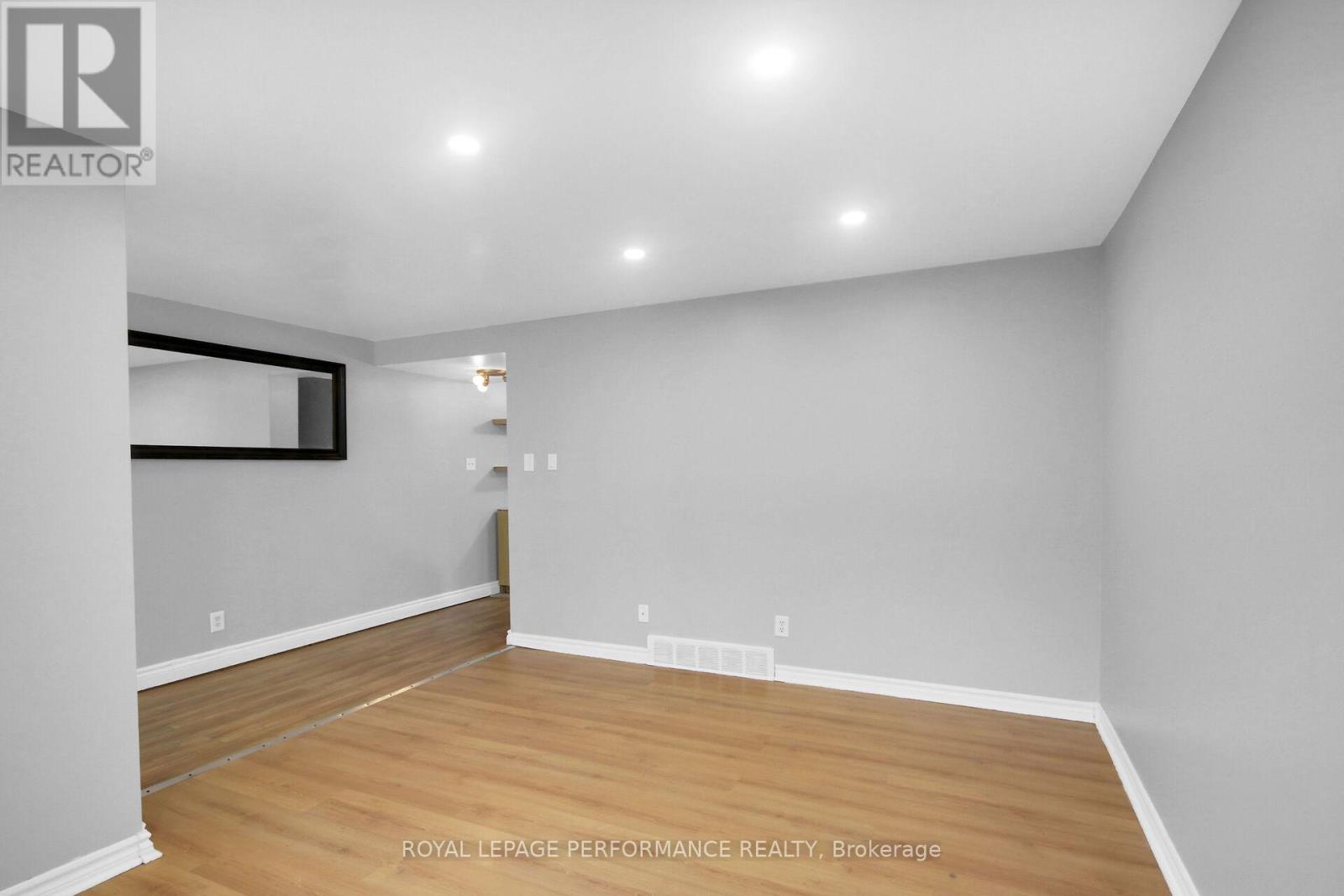 360 Woodfield Drive, Ottawa, Ontario  K2G 3W9 - Photo 7 - X12421738