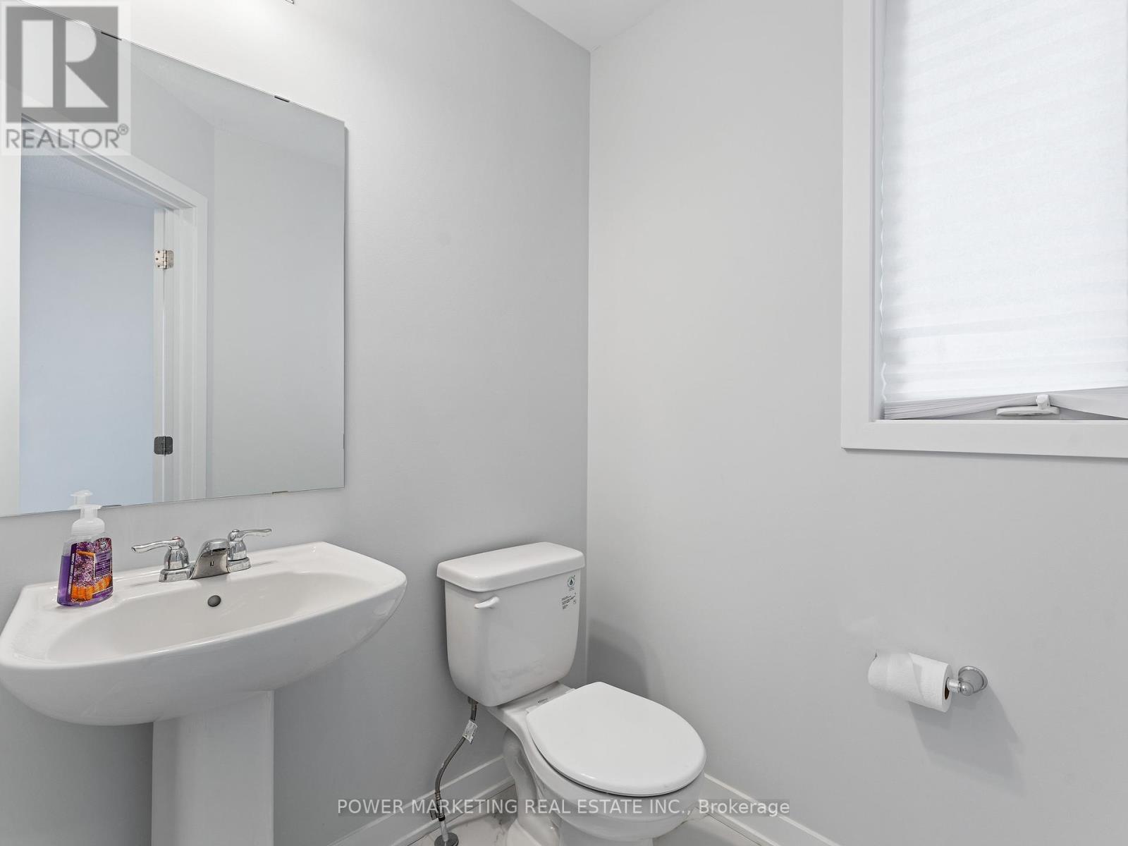 1017 Curraglass Walk, Ottawa, Ontario  K2S 3A6 - Photo 13 - X12421765