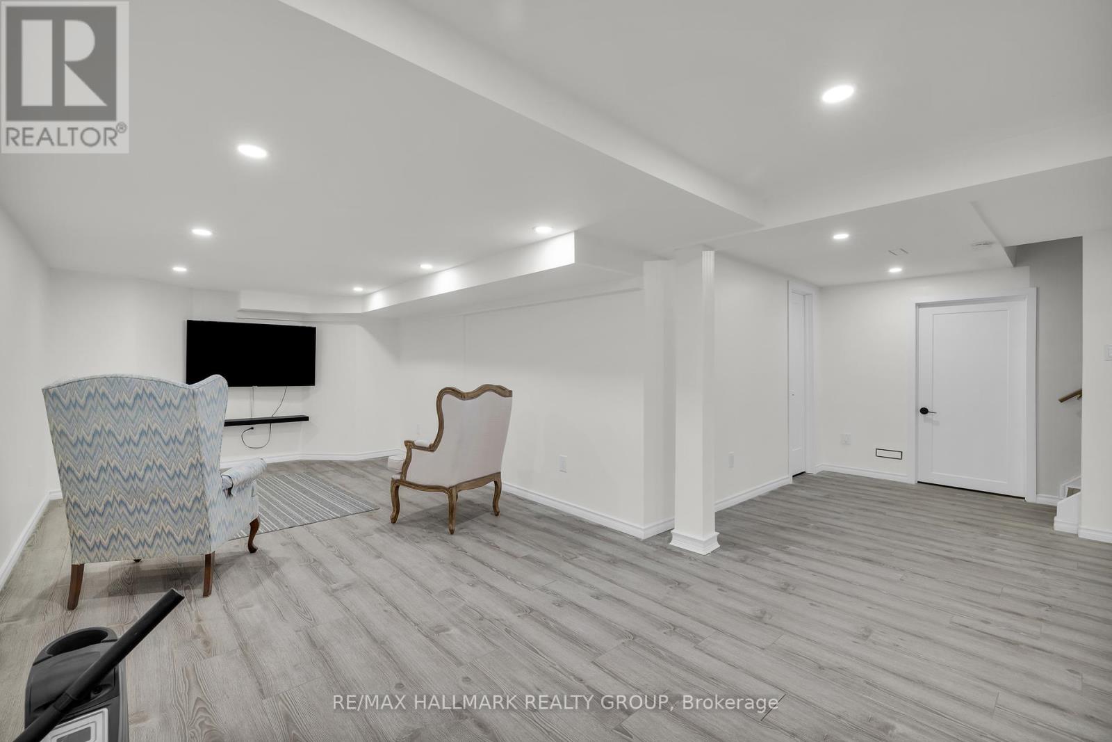 16 Allenby Road, Ottawa, Ontario  K2K 2H2 - Photo 34 - X12421768