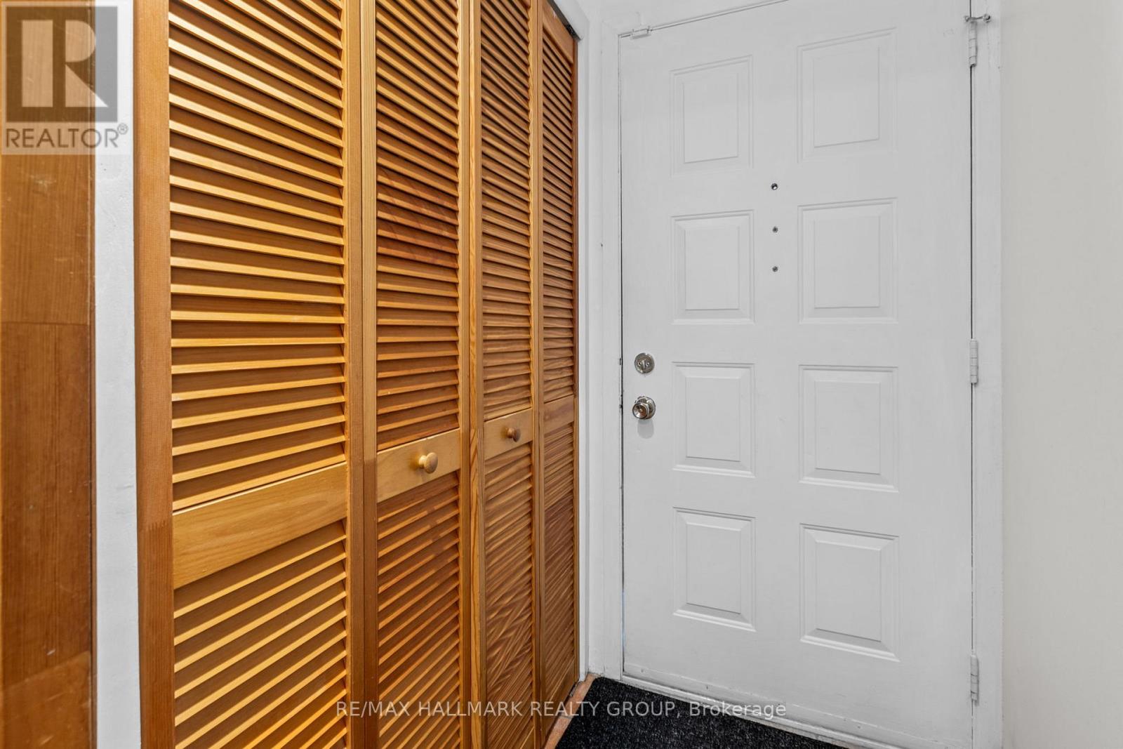 7 Naismith Crescent, Ottawa, Ontario  K2L 2K7 - Photo 12 - X12421817