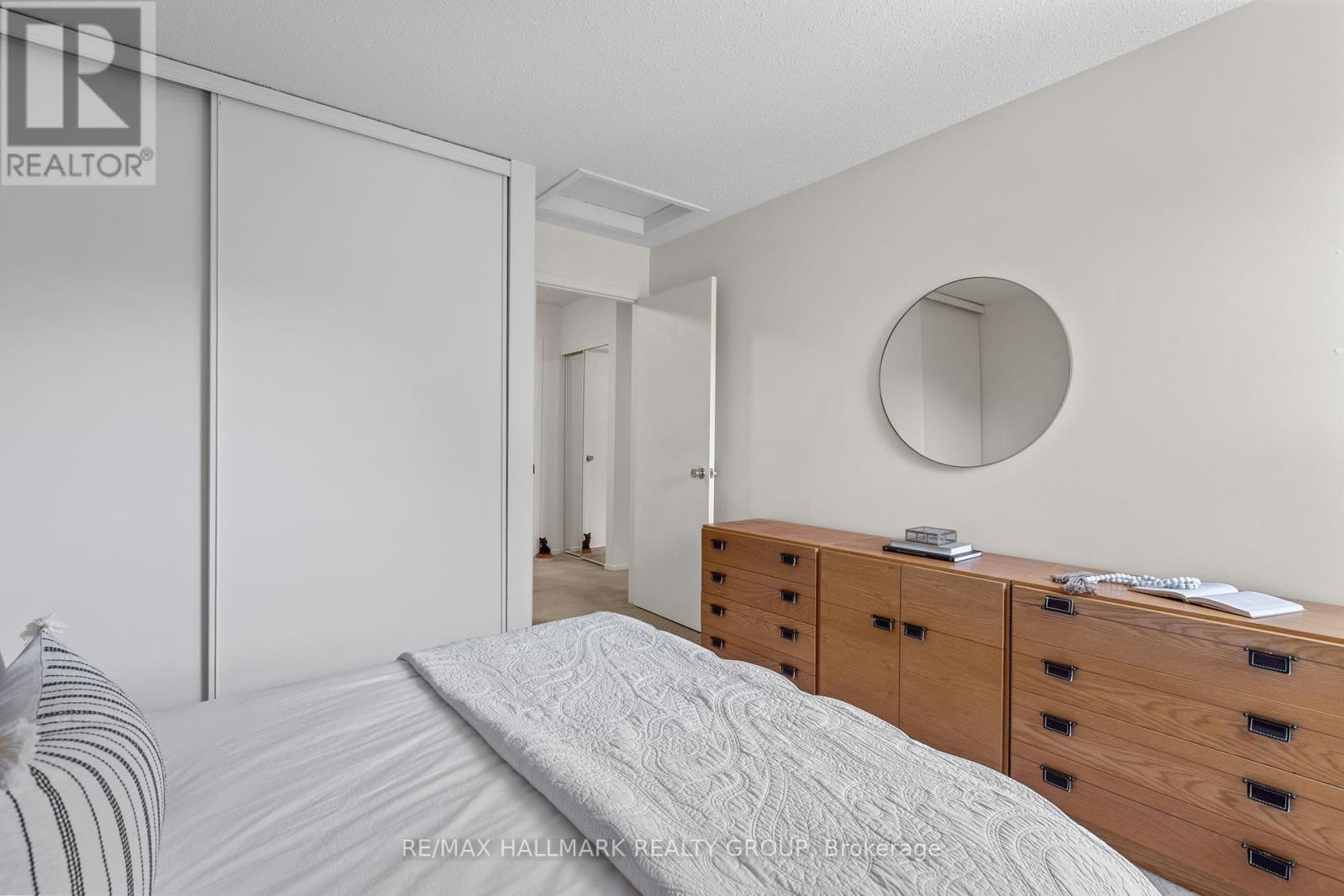 7 Naismith Crescent, Ottawa, Ontario  K2L 2K7 - Photo 19 - X12421817