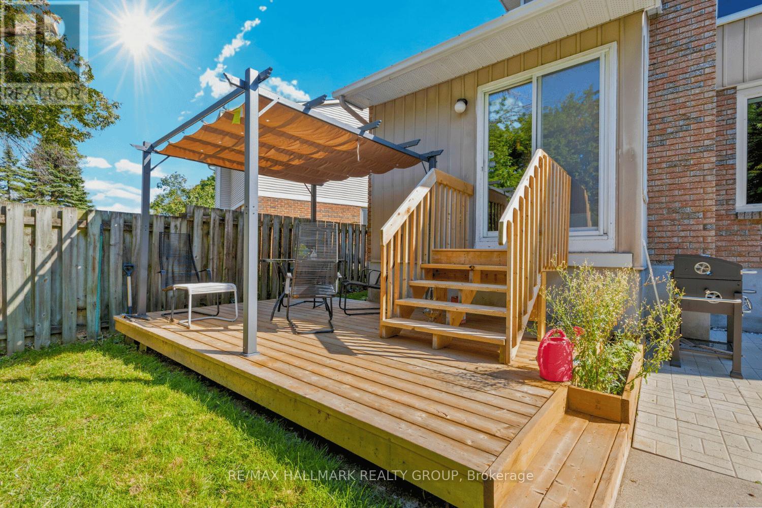 7 Naismith Crescent, Ottawa, Ontario  K2L 2K7 - Photo 23 - X12421817