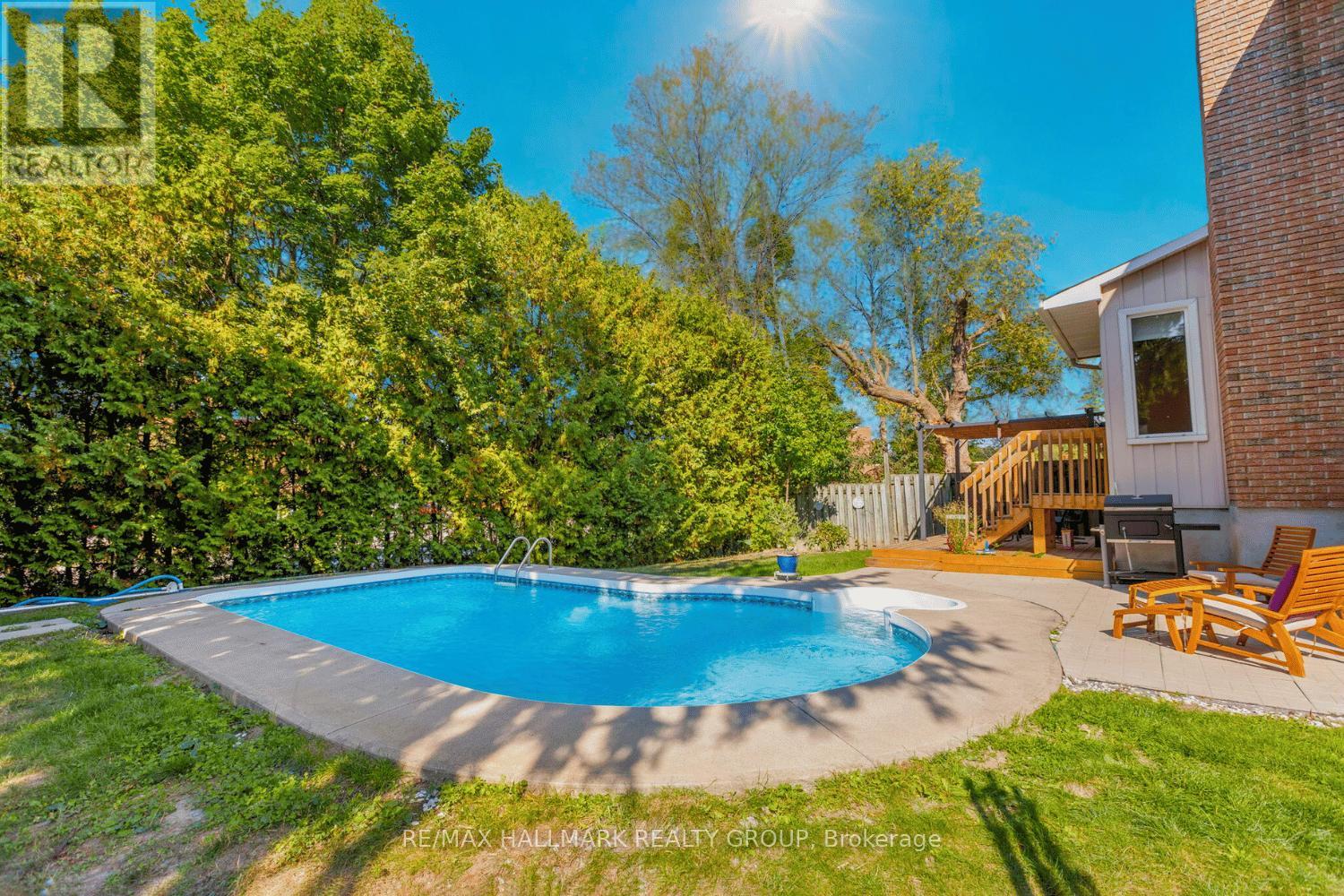 7 Naismith Crescent, Ottawa, Ontario  K2L 2K7 - Photo 25 - X12421817
