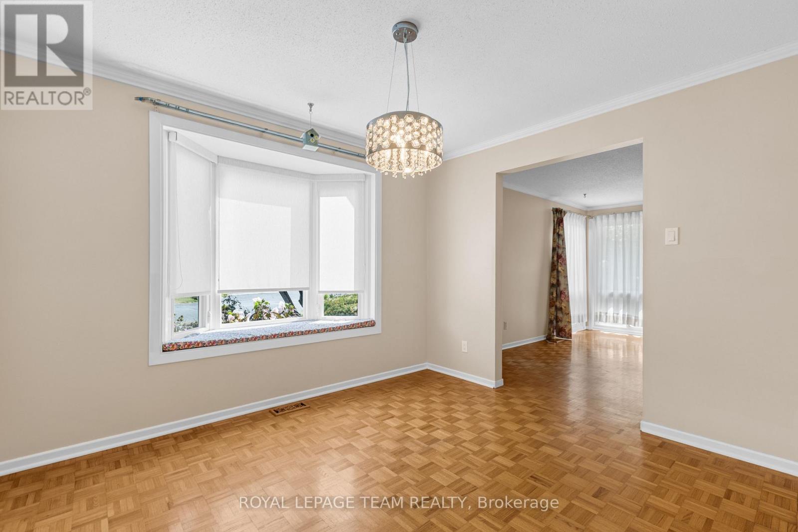 153 David Drive, Ottawa, Ontario  K2G 2N6 - Photo 10 - X12421830