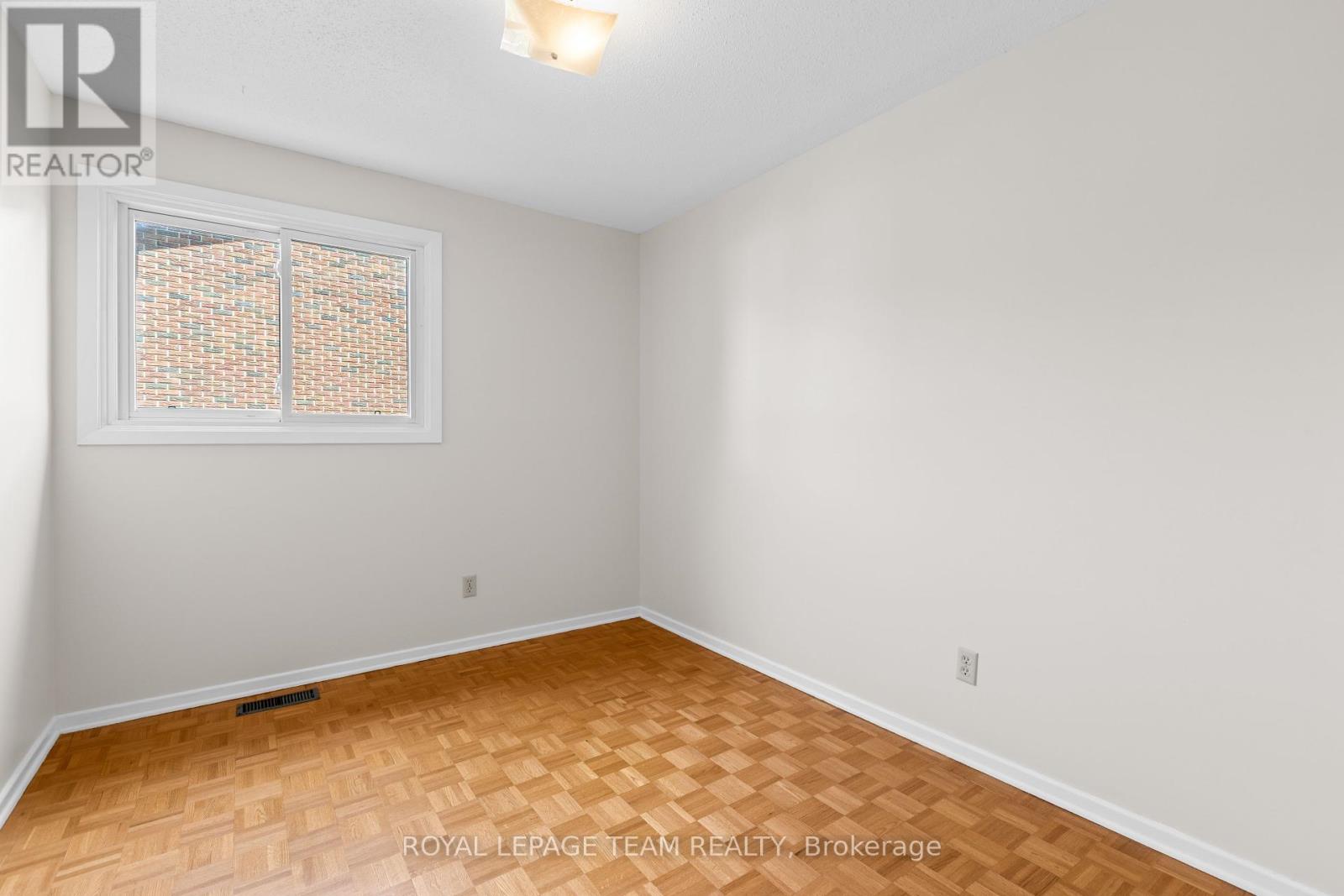 153 David Drive, Ottawa, Ontario  K2G 2N6 - Photo 18 - X12421830